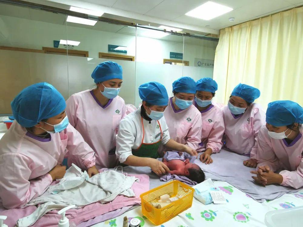 尼玛县妇婴监护型护送